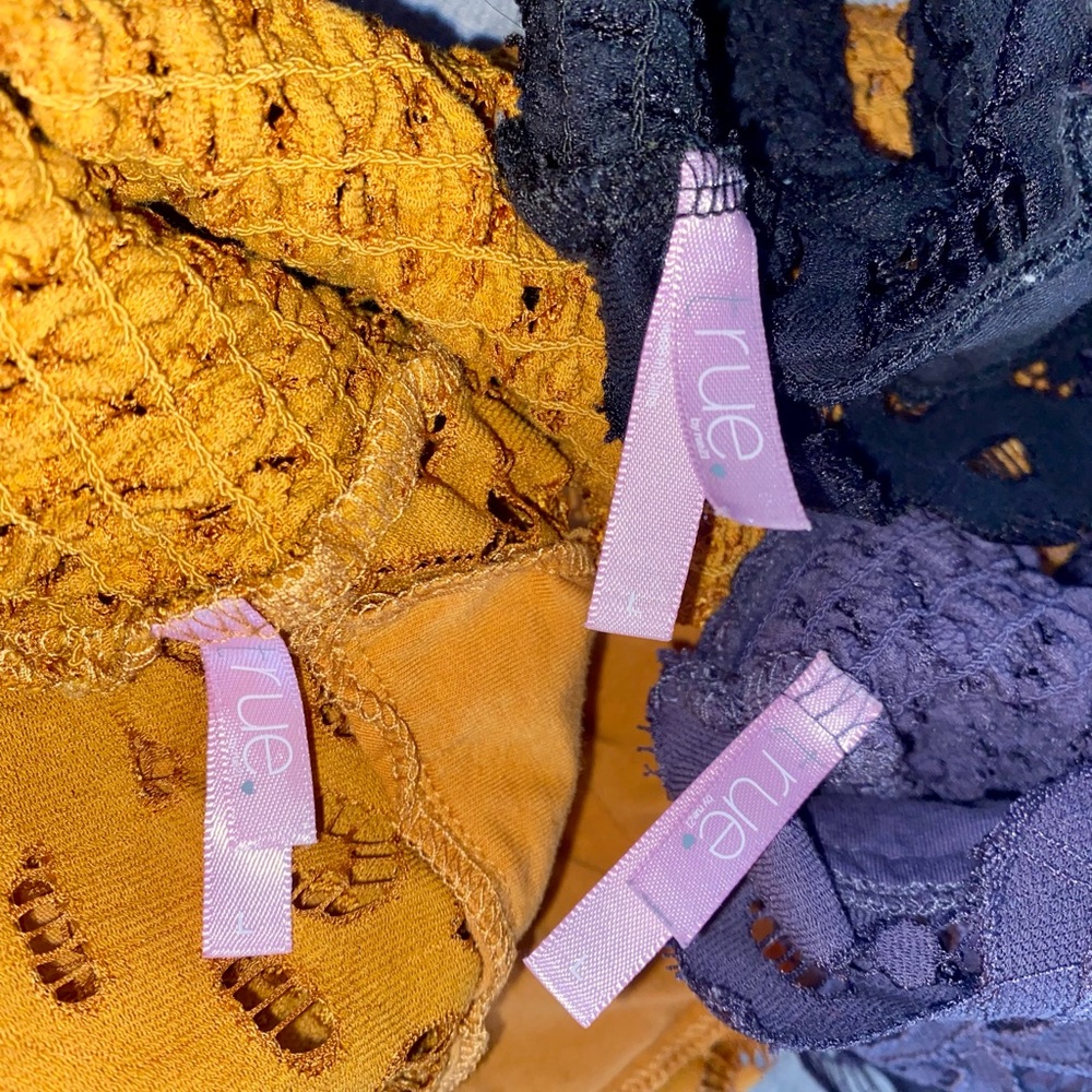 Lot of 3 lace camisoles crop tops L - Picture 2 of 2